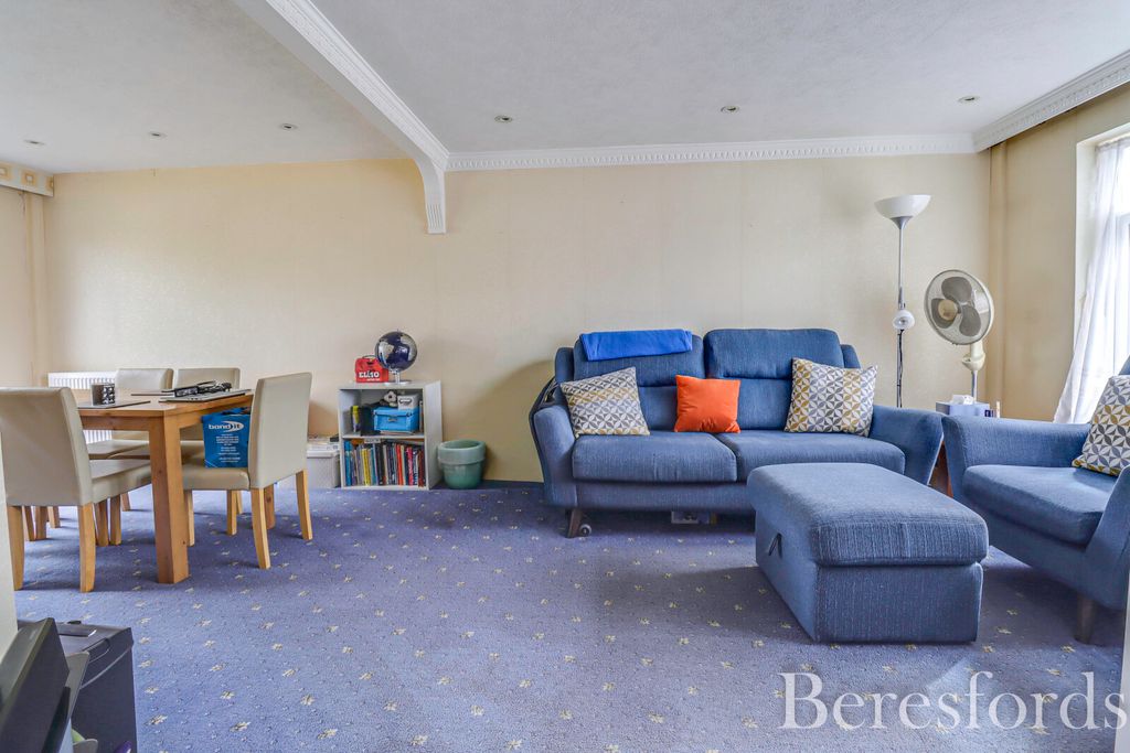 Property photo 2 of 20 Picture No. 17