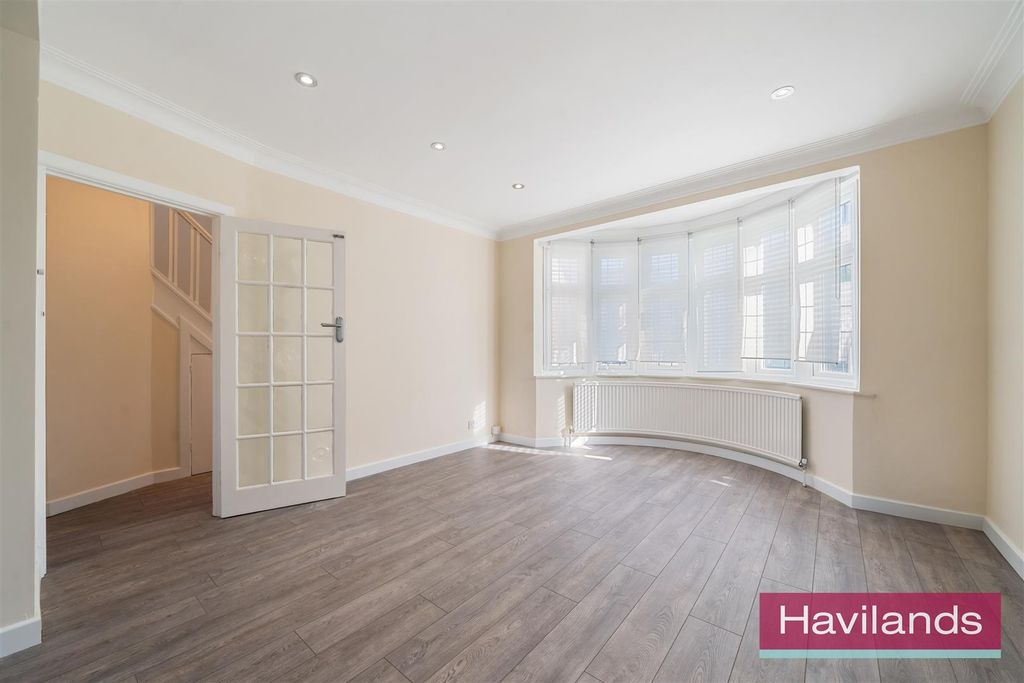 Property photo 2 of 21 Knoll Drive-2.Jpg