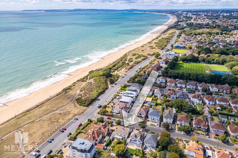 Property photo 2 of 37 Photo 47