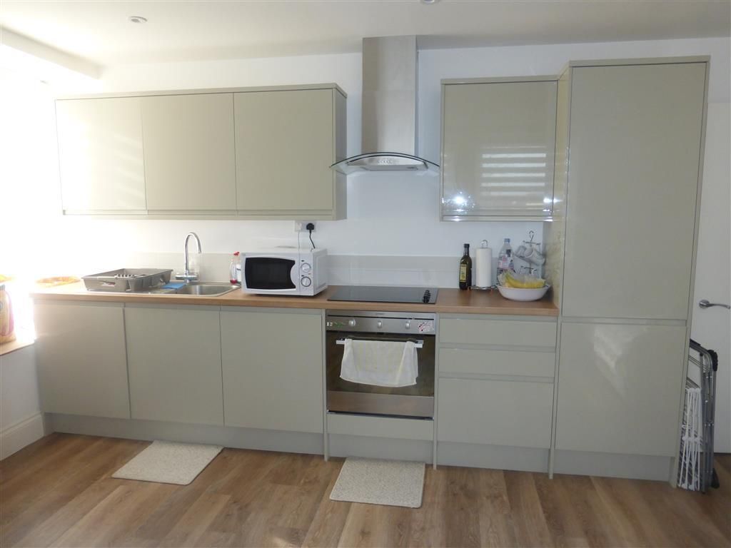 Property photo 2 of 5 Kitchen