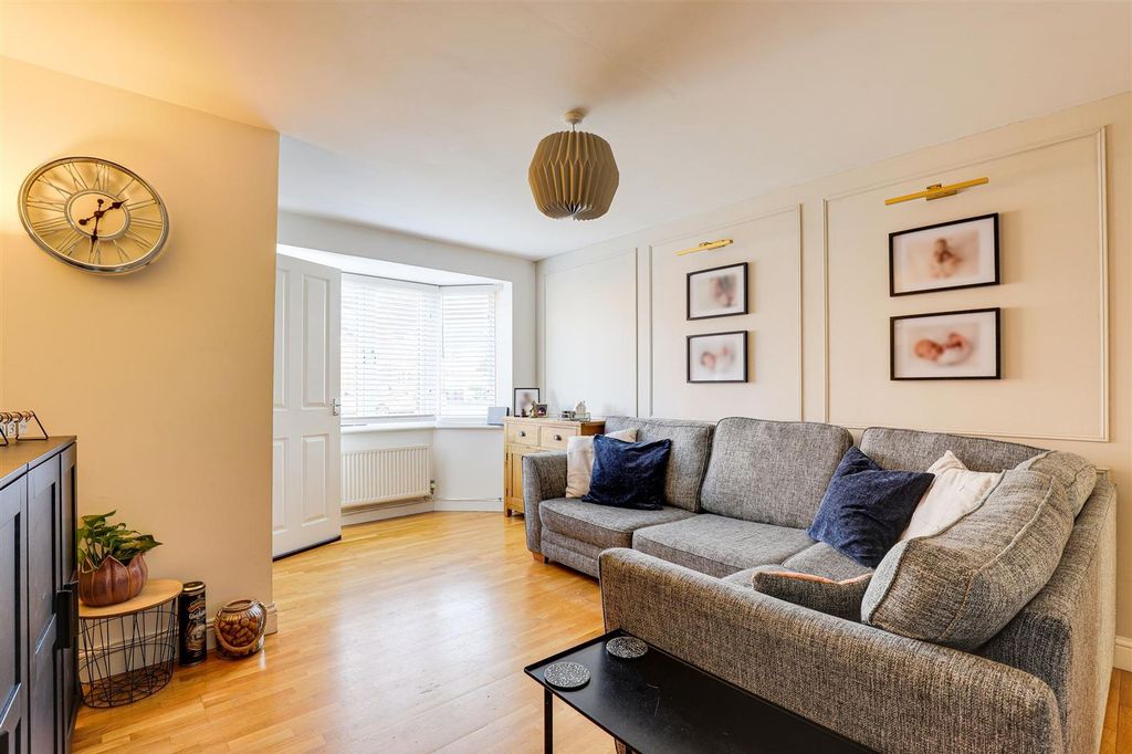 Property photo 3 of 21