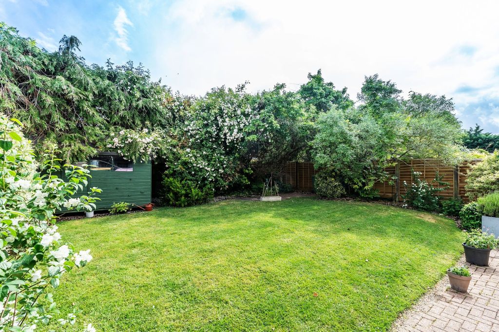 Property photo 3 of 37 Garden