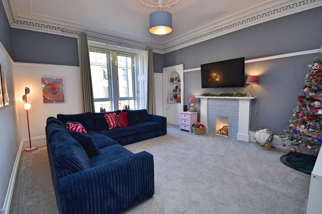 Property photo 3 of 25