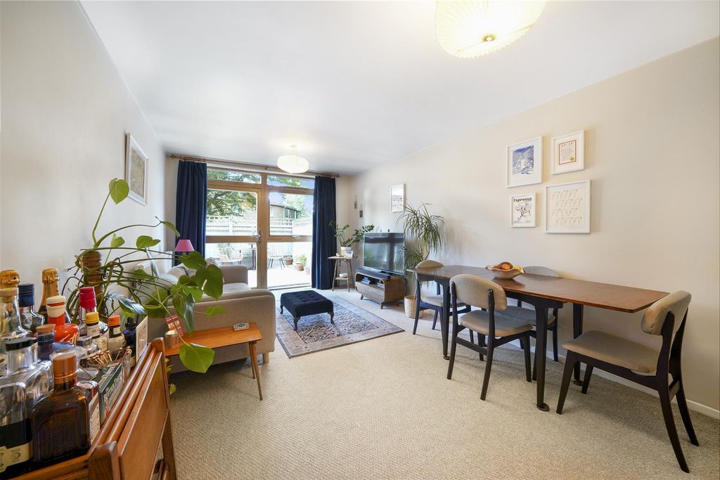 Property photo 1 of 13 53 Stoneycroft Close - Zk1Kmwmqdhqukhnxfjbf.Jpg