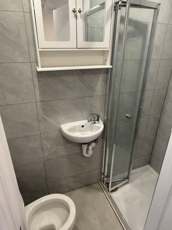 Property photo 3 of 3