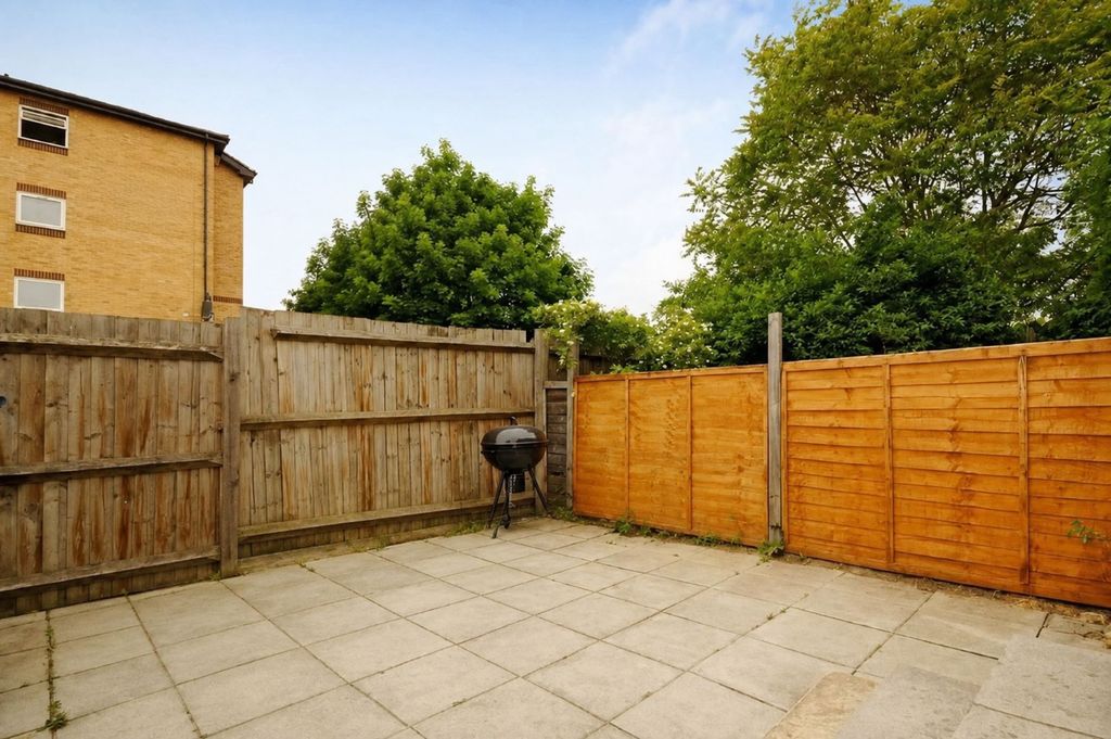 Property photo 2 of 3