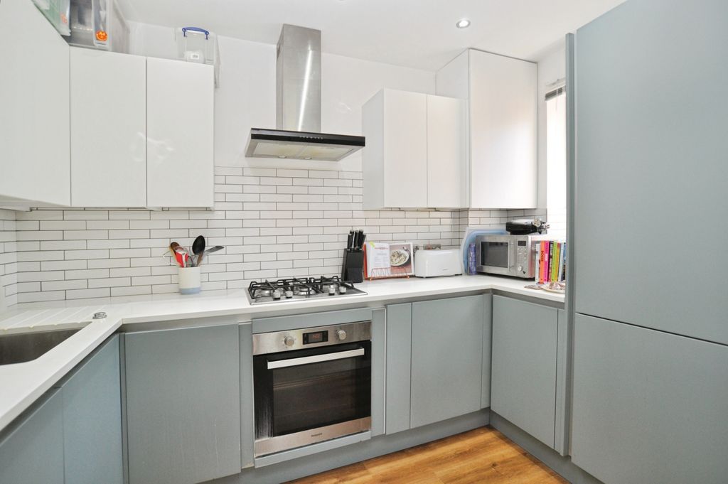 Property photo 2 of 13