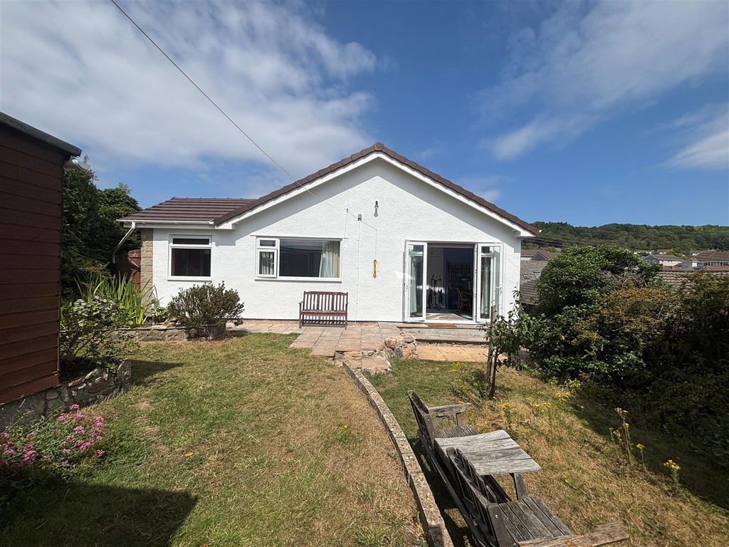 Property photo 1 of 18 Rear Garden