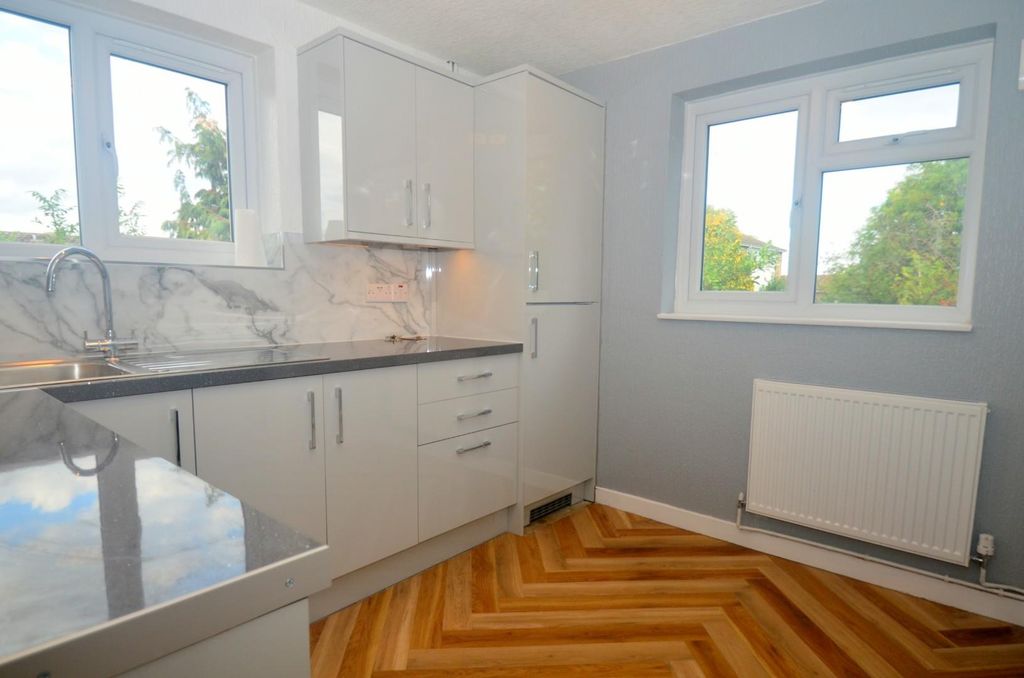 Property photo 3 of 8 4.Jpg