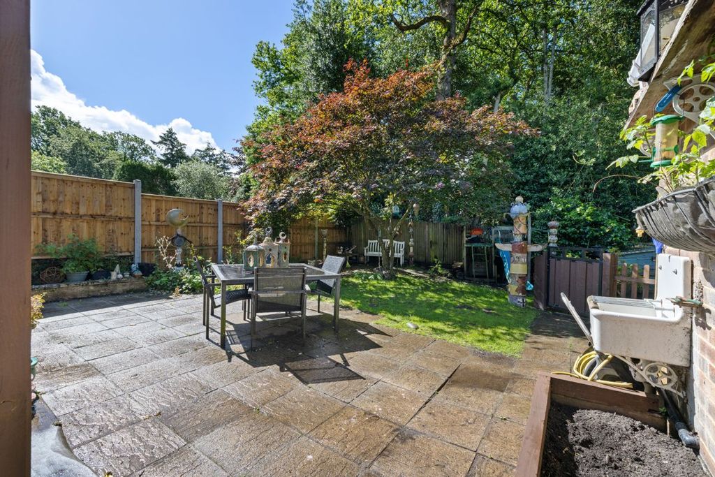 Property photo 3 of 35