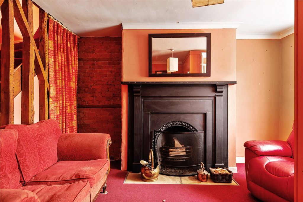 Property photo 2 of 15 Snug