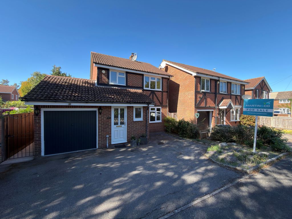Property photo 1 of 11