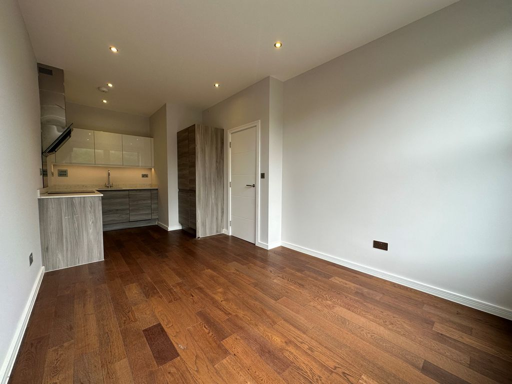 Property photo 2 of 6 2 Clifton Kitchen