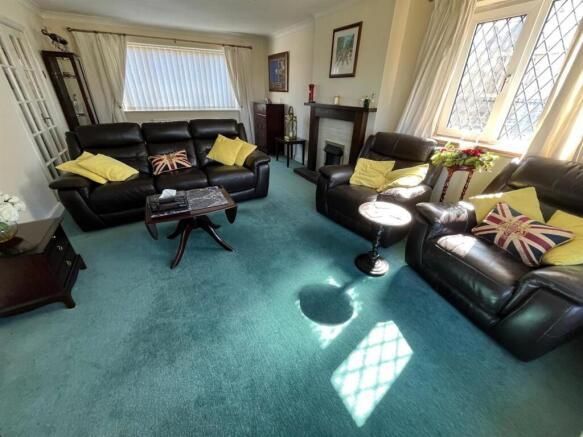 Property photo 3 of 10 28571_33811290_Img_02_0000_Max_656x437.Jpeg