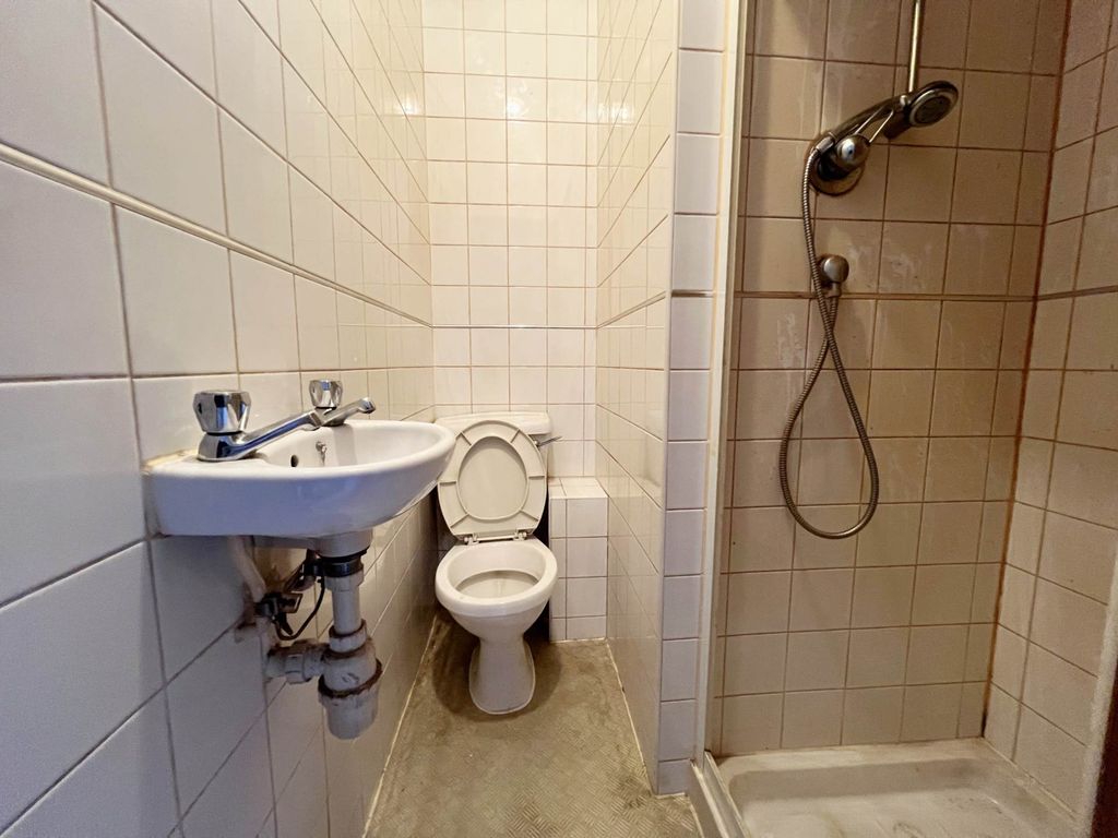 Property photo 3 of 3