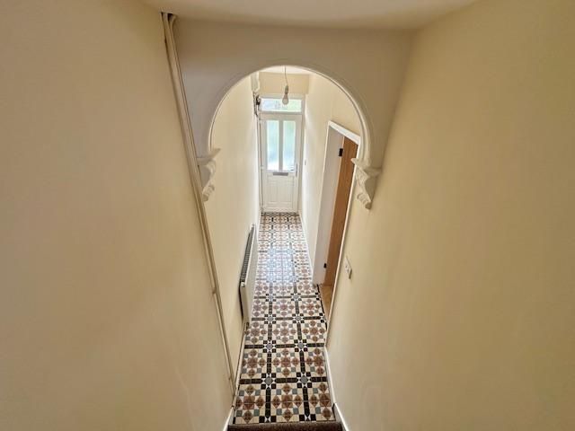 Property photo 2 of 21 Hallway