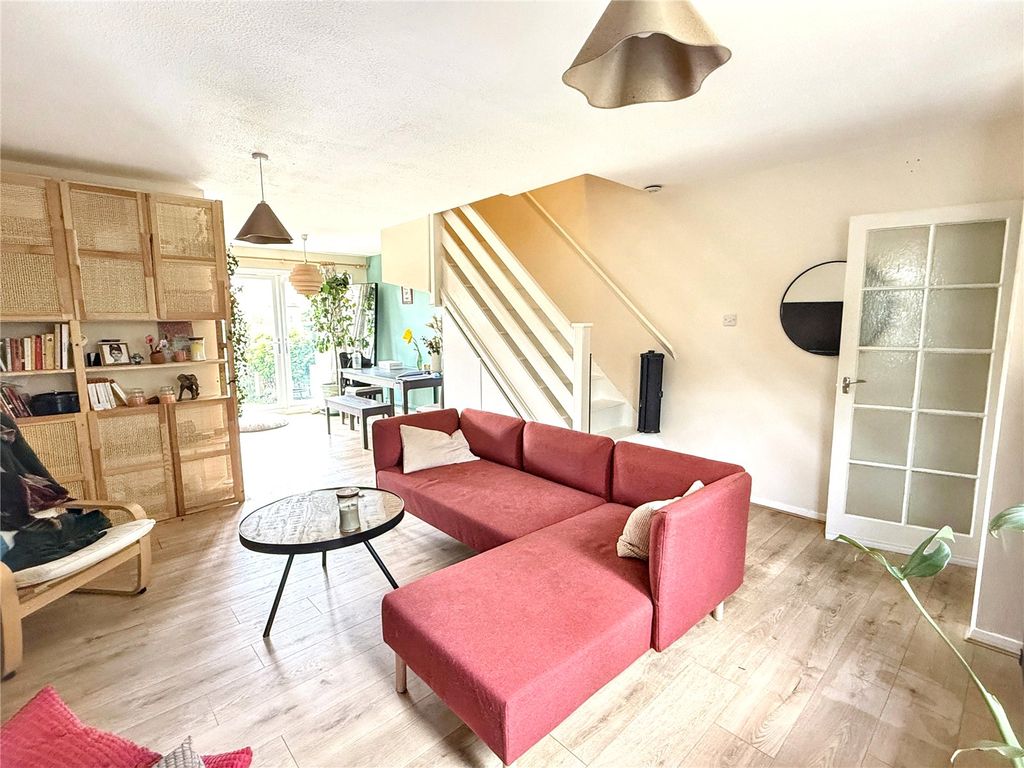 Property photo 3 of 17 Picture No. 14