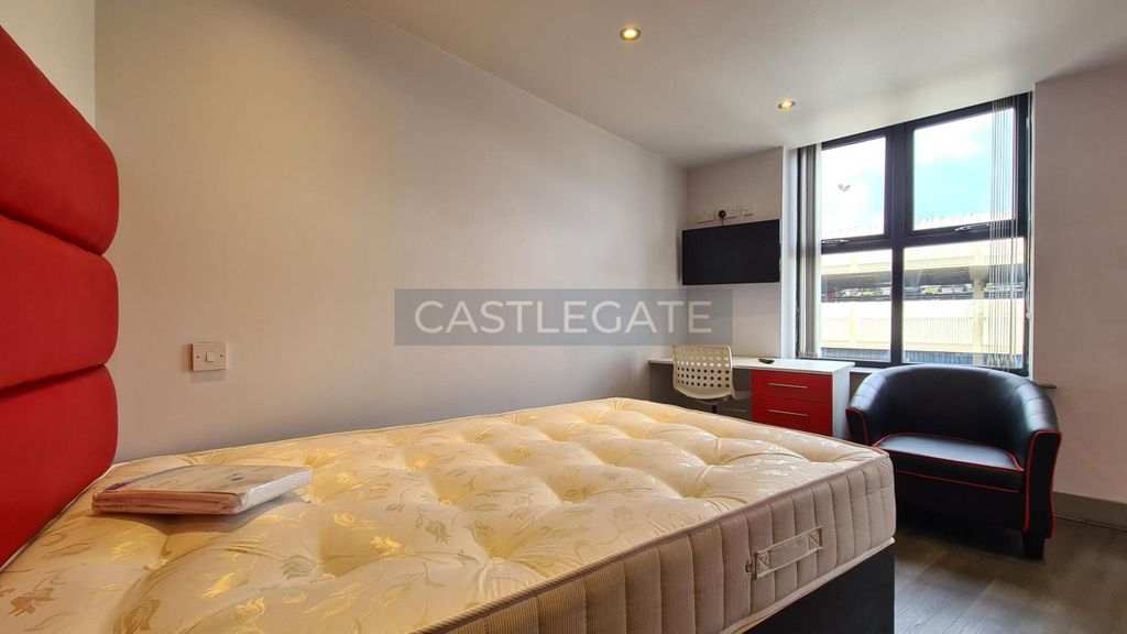 Property photo 1 of 13 Flat 9 Room 2 (2)