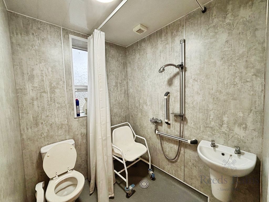 Property photo 3 of 12 Picture No. 15