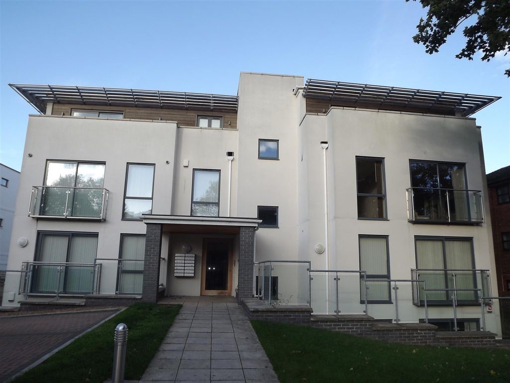 Property photo 2 of 11