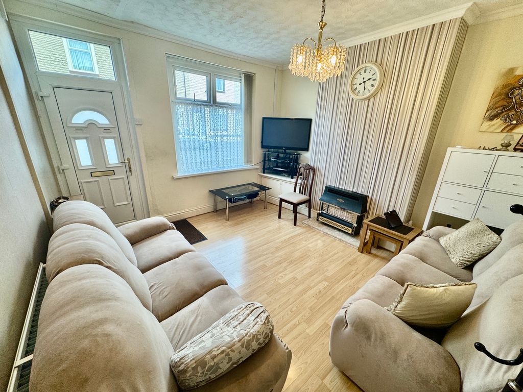 Property photo 2 of 29