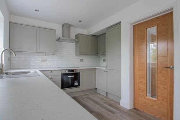 Property photo 3 of 16 Kitchen