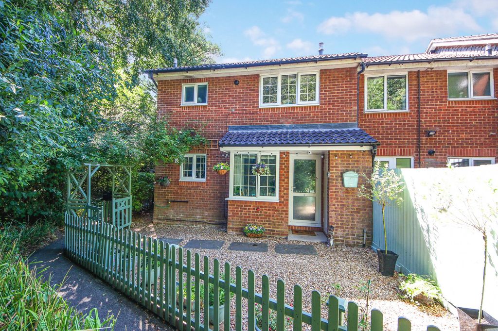 Property photo 1 of 8