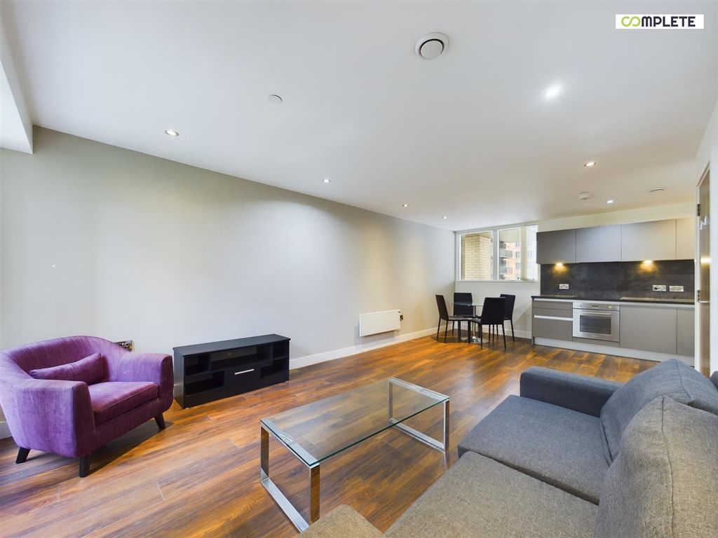 Property photo 2 of 31 Cam01231G0-Pr0084-Still025.Jpg