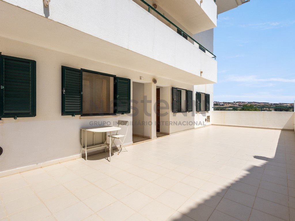 Property photo 1 of 26 3 Bedroom Duplex Apartment In Praia Da Areia Branca