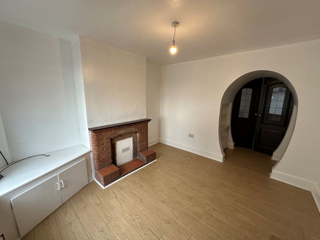 Property photo 2 of 10 View