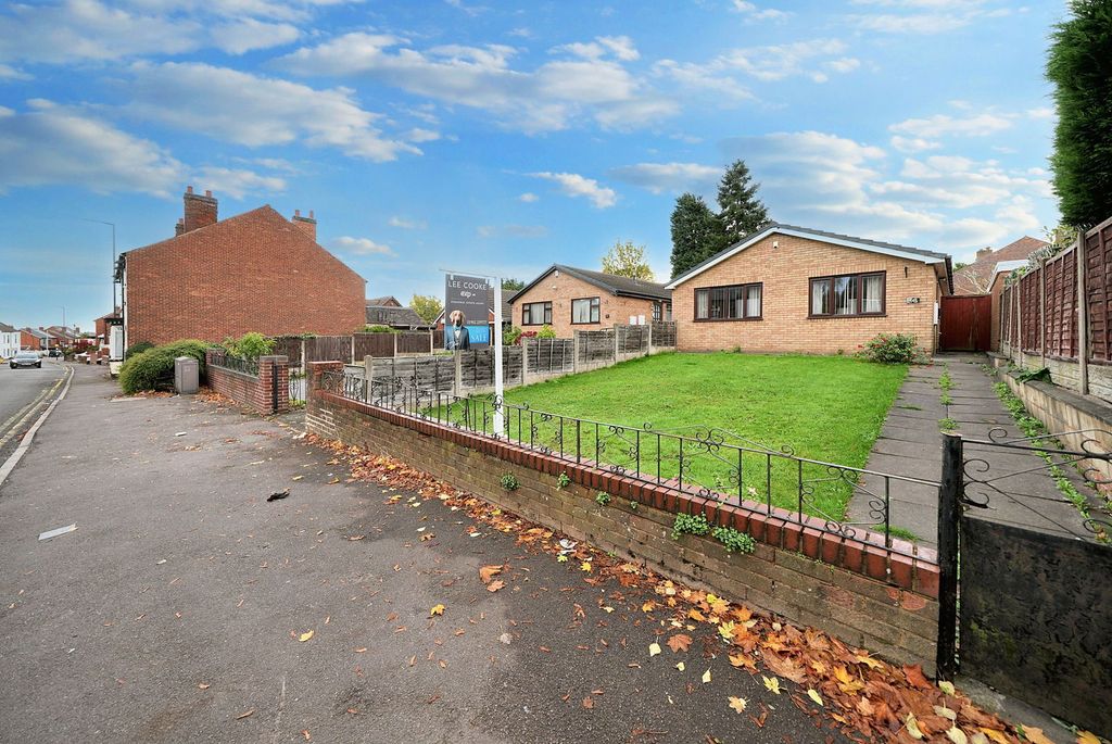 Property photo 2 of 24