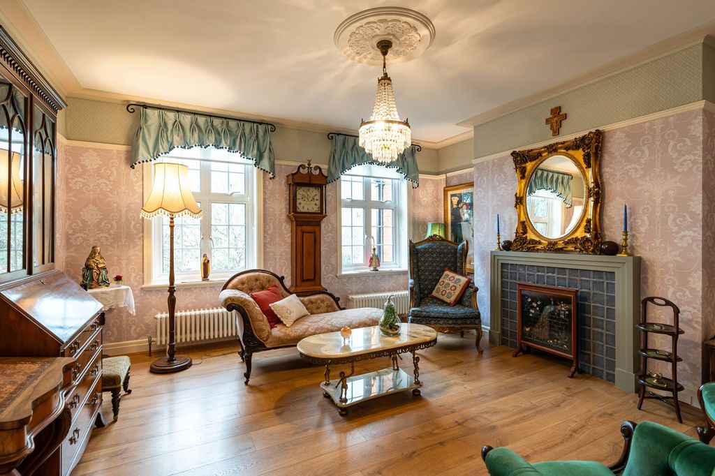 Property photo 2 of 14 Reception 1