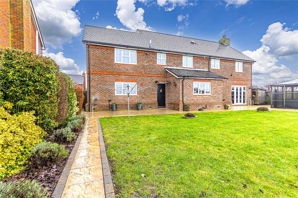 Property photo 3 of 29 Picture No. 35