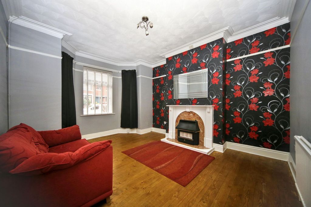 Property photo 3 of 25