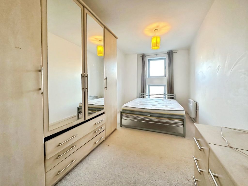 Property photo 3 of 6 Picture No. 18