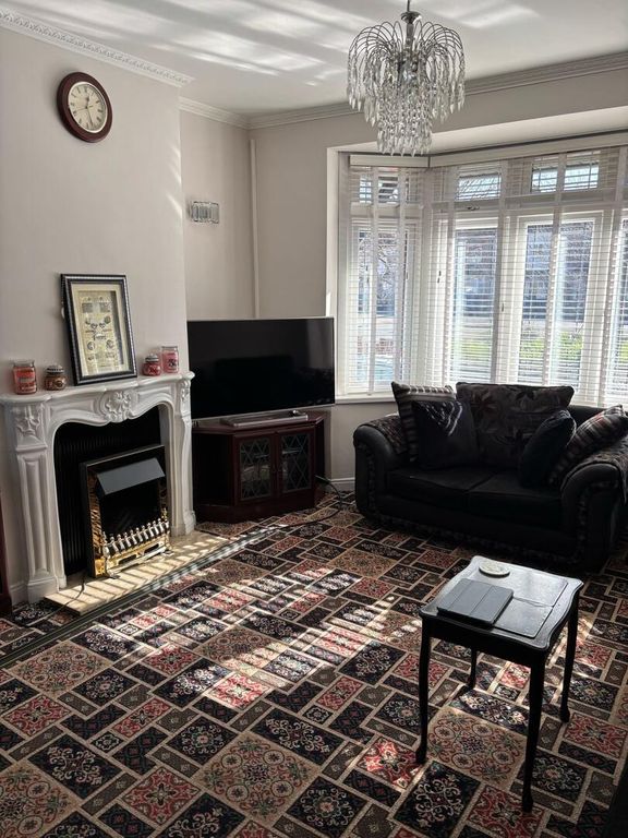 Property photo 2 of 12 Living Room