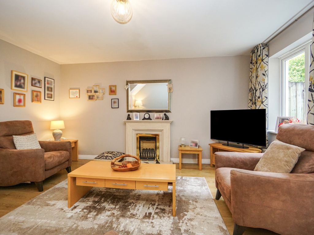 Property photo 3 of 13 Image 2