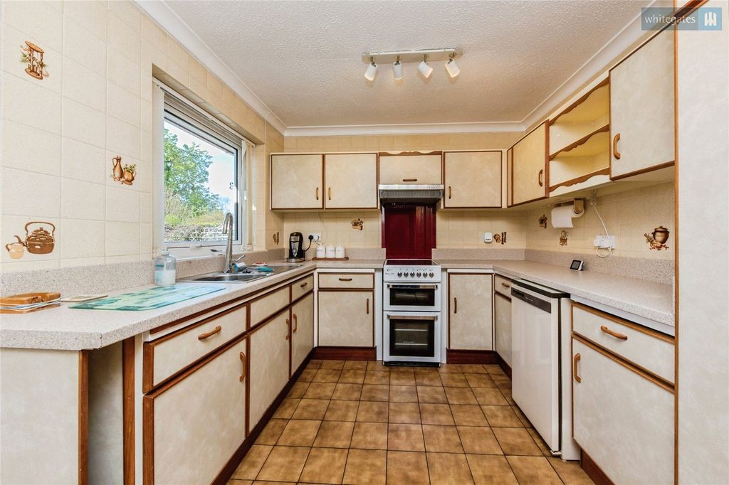 Property photo 3 of 20 Picture No. 05