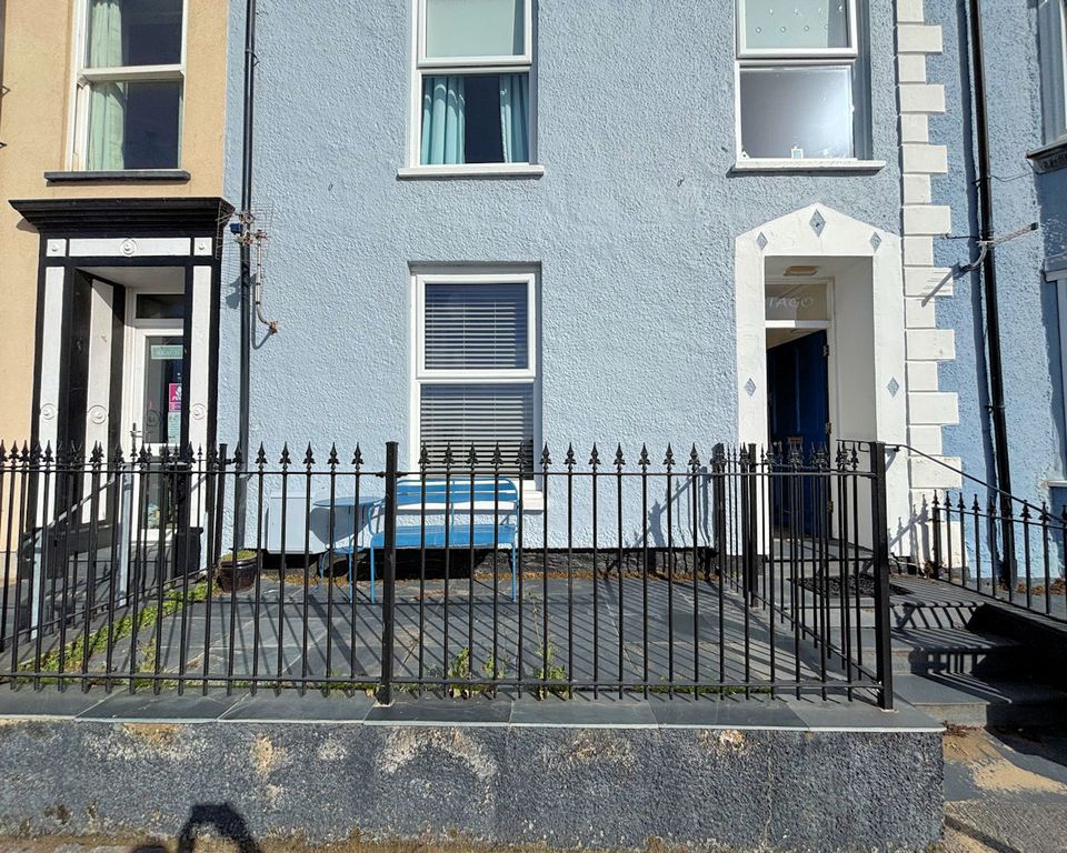 Property photo 2 of 30