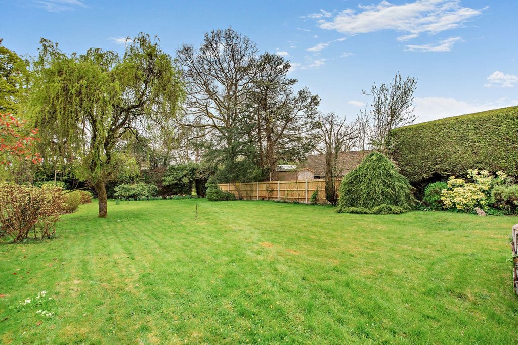 Property photo 2 of 17 Garden