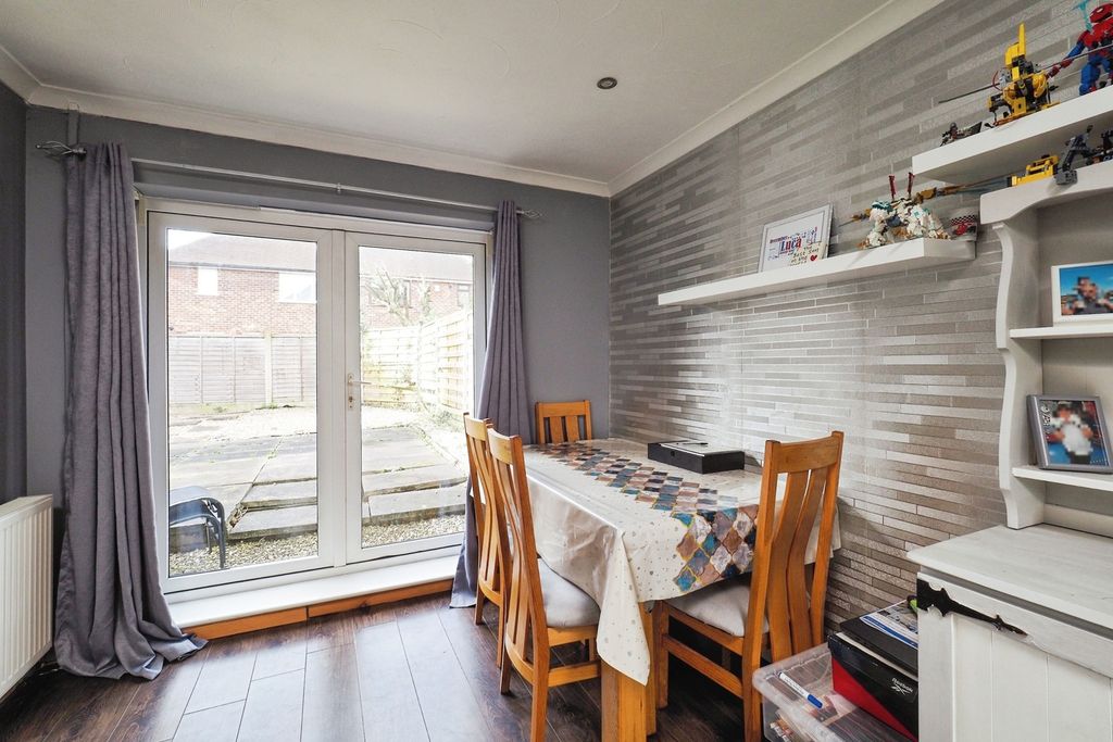 Property photo 3 of 19 Pbox-Img.Jpg