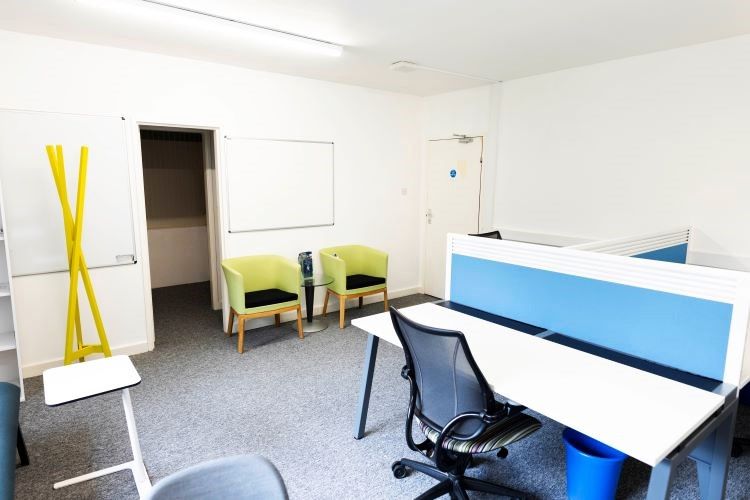 Property photo 2 of 6 Office