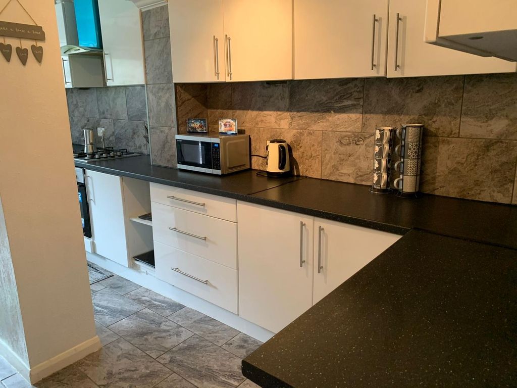 Property photo 2 of 13 Bedroom