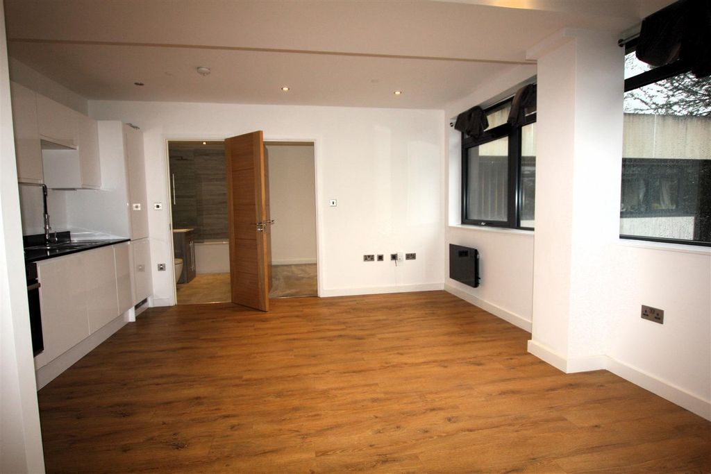 Property photo 3 of 7 001.Jpg