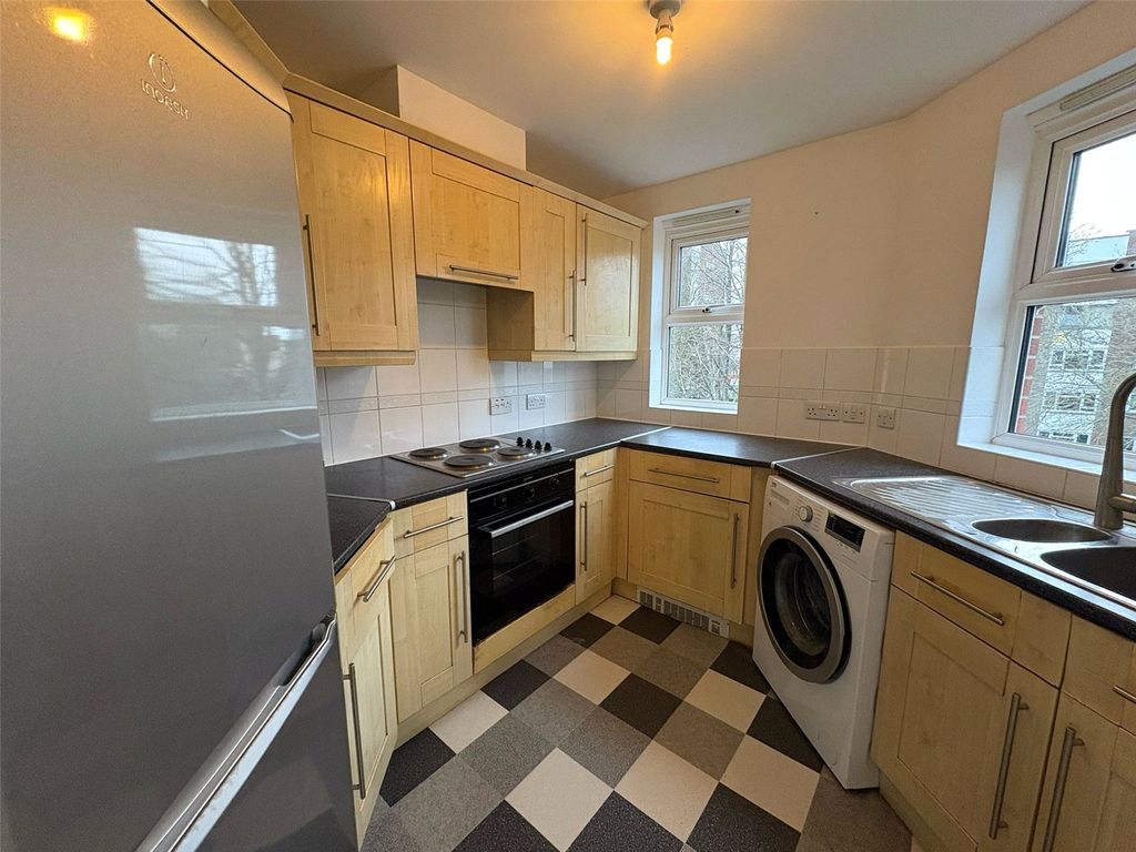 Property photo 3 of 14 Picture No. 15