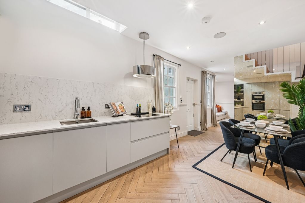 Property photo 2 of 16 Picture 3