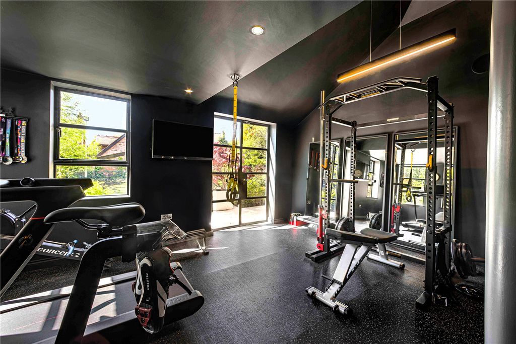 Additional image 10 of 5 bed detached house to rentAlan Drive, Hale, Altrincham, Greater Manchester WA15