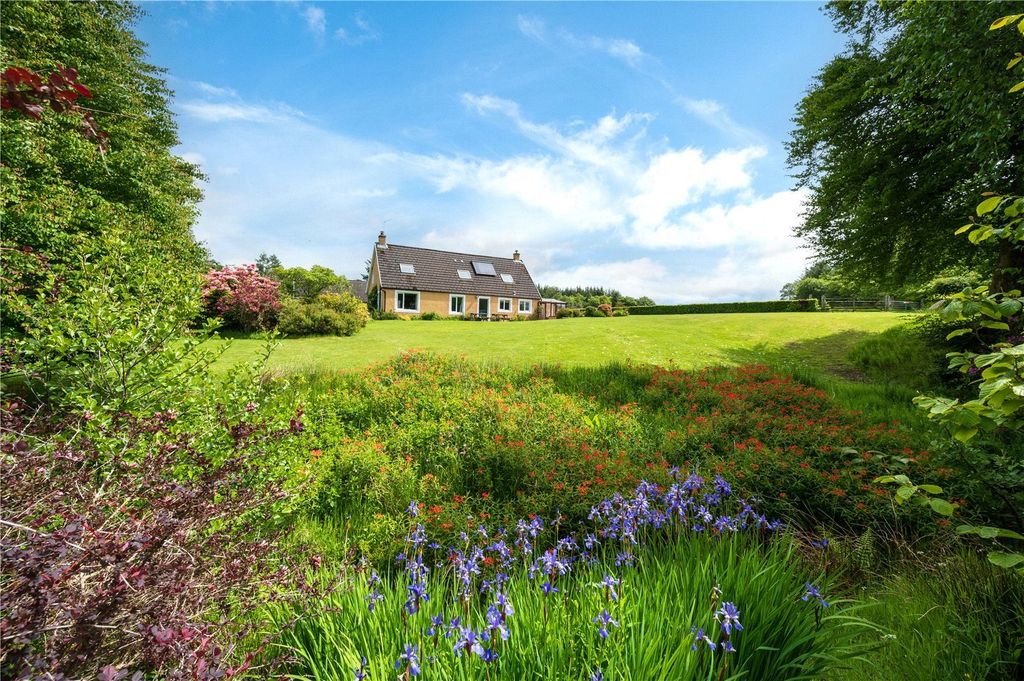 Property photo 2 of 23 Collalis Garden