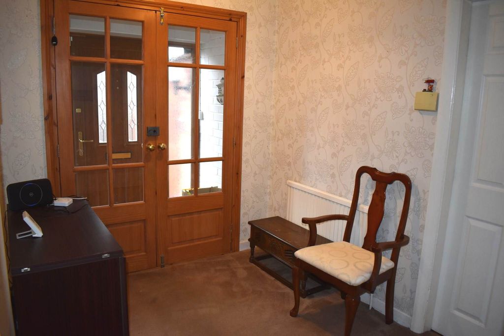 Property photo 3 of 23