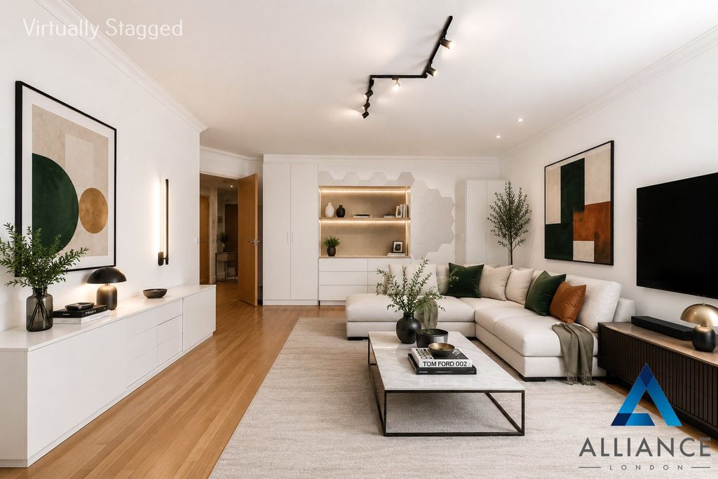 Property photo 3 of 15 Virtually Stagged